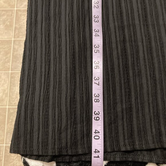 Elegant Black Women's Dress - Picture 8 of 13